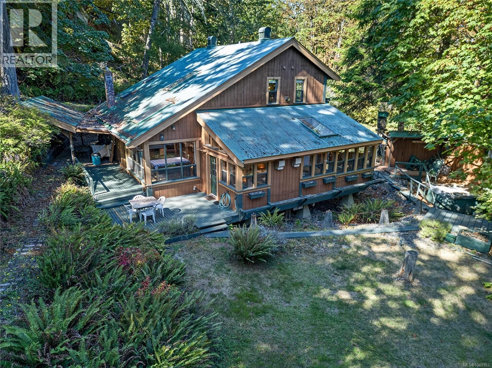 521 Beddis Rd - 2