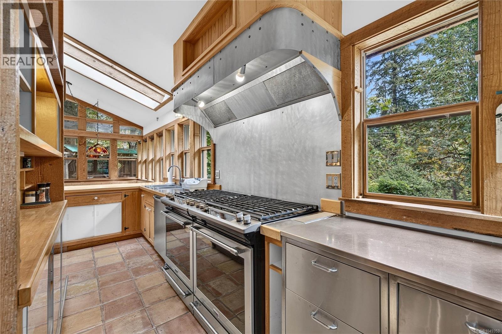 521 Beddis Rd - 13