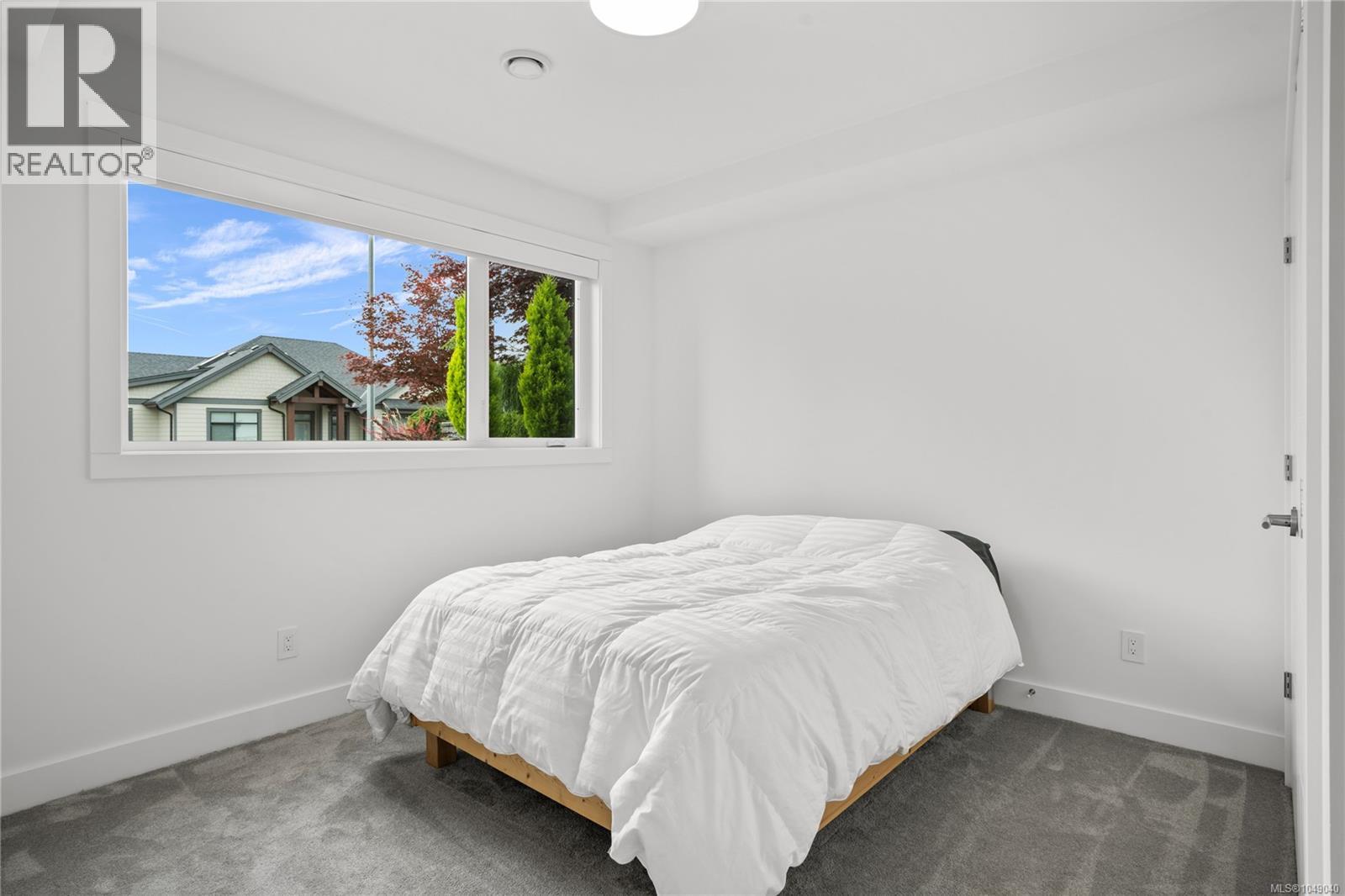 152 Golden Oaks Cres - 40