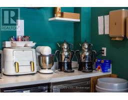 21 - 3200 Dufferin Street, Toronto, ON M6A2T3 Photo 23