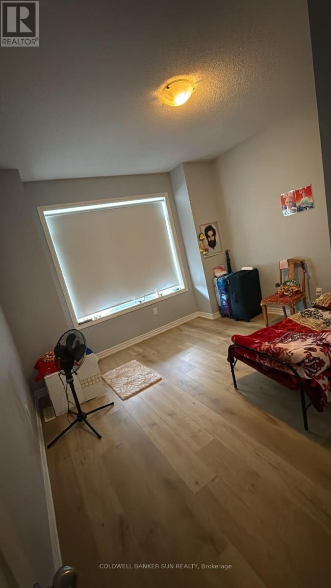 UPPER PORTION - 5 ZENIDA ROAD, Brampton (Northwest Brampton) — photo 4