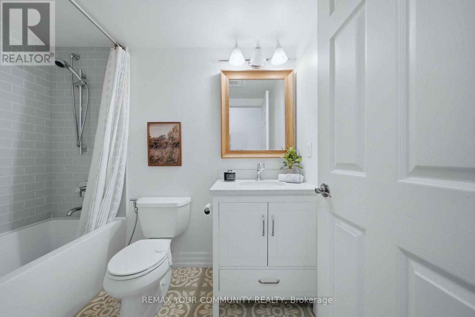 #3 180 MANITOBA STREET - 18