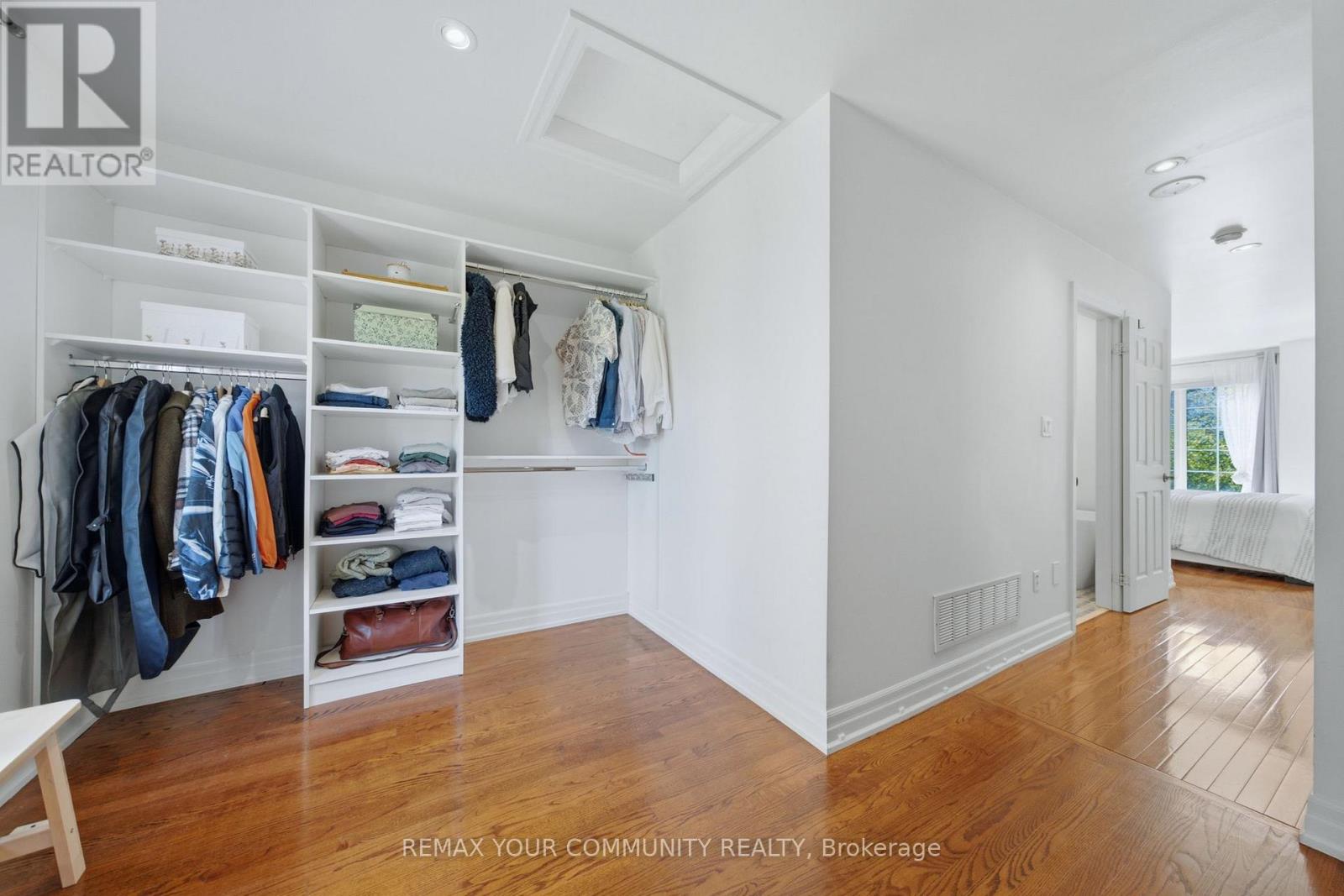 #3 180 MANITOBA STREET - 23