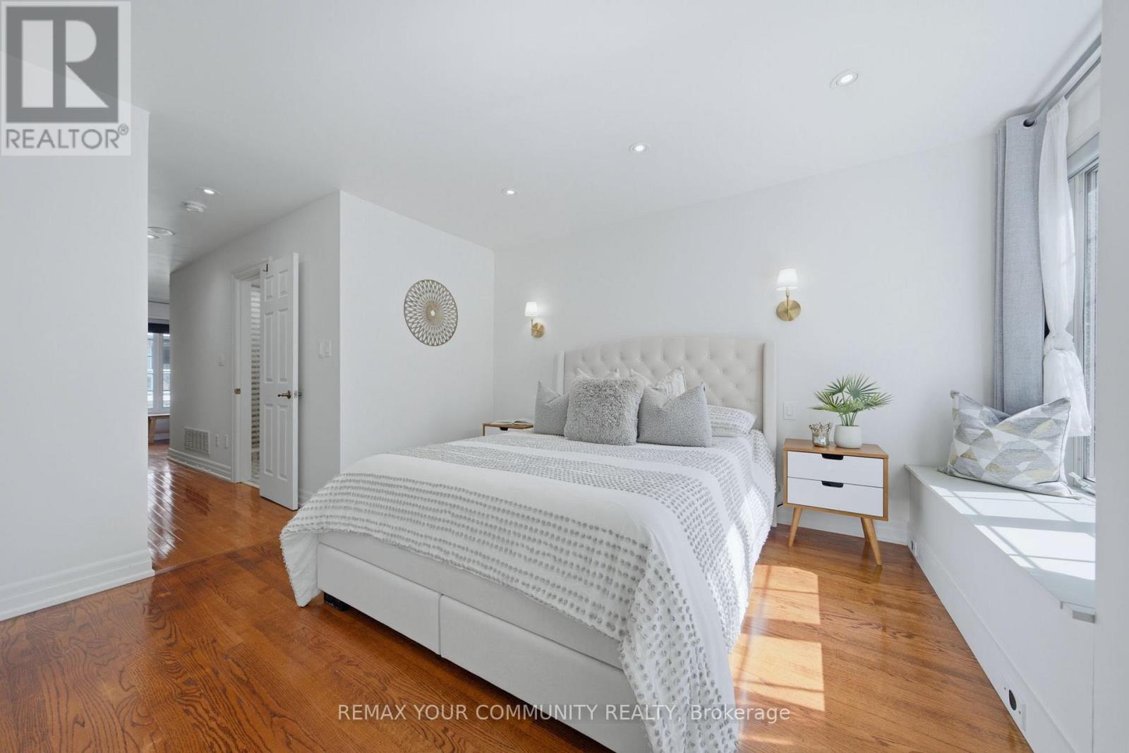 #3 180 MANITOBA STREET - 21