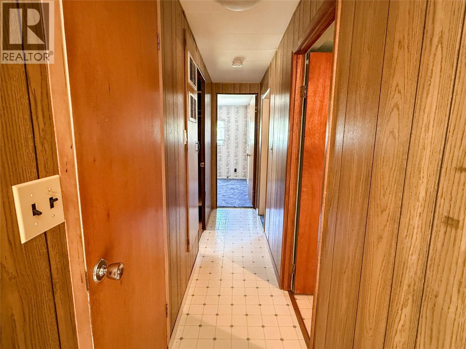#8 7105 North Fork Road - 25
