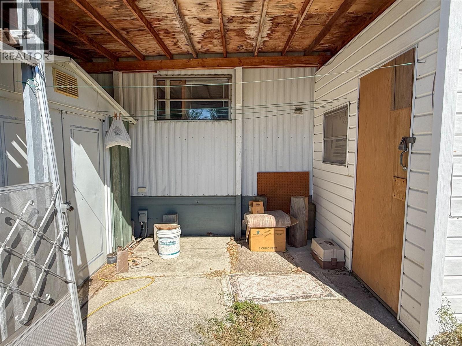 #8 7105 North Fork Road - 44