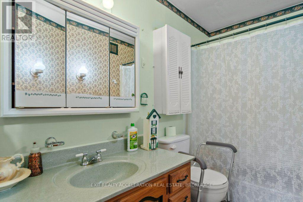 26 OAK LANE - Image 16