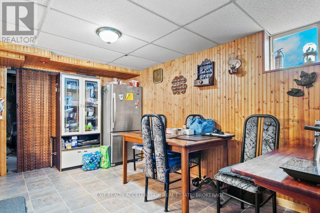 26 OAK LANE - 19