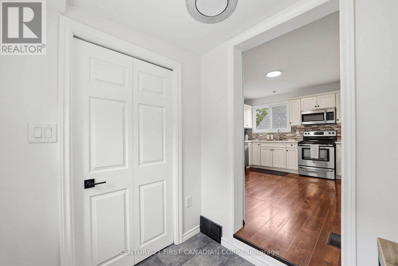 201 WATER STREET - 12