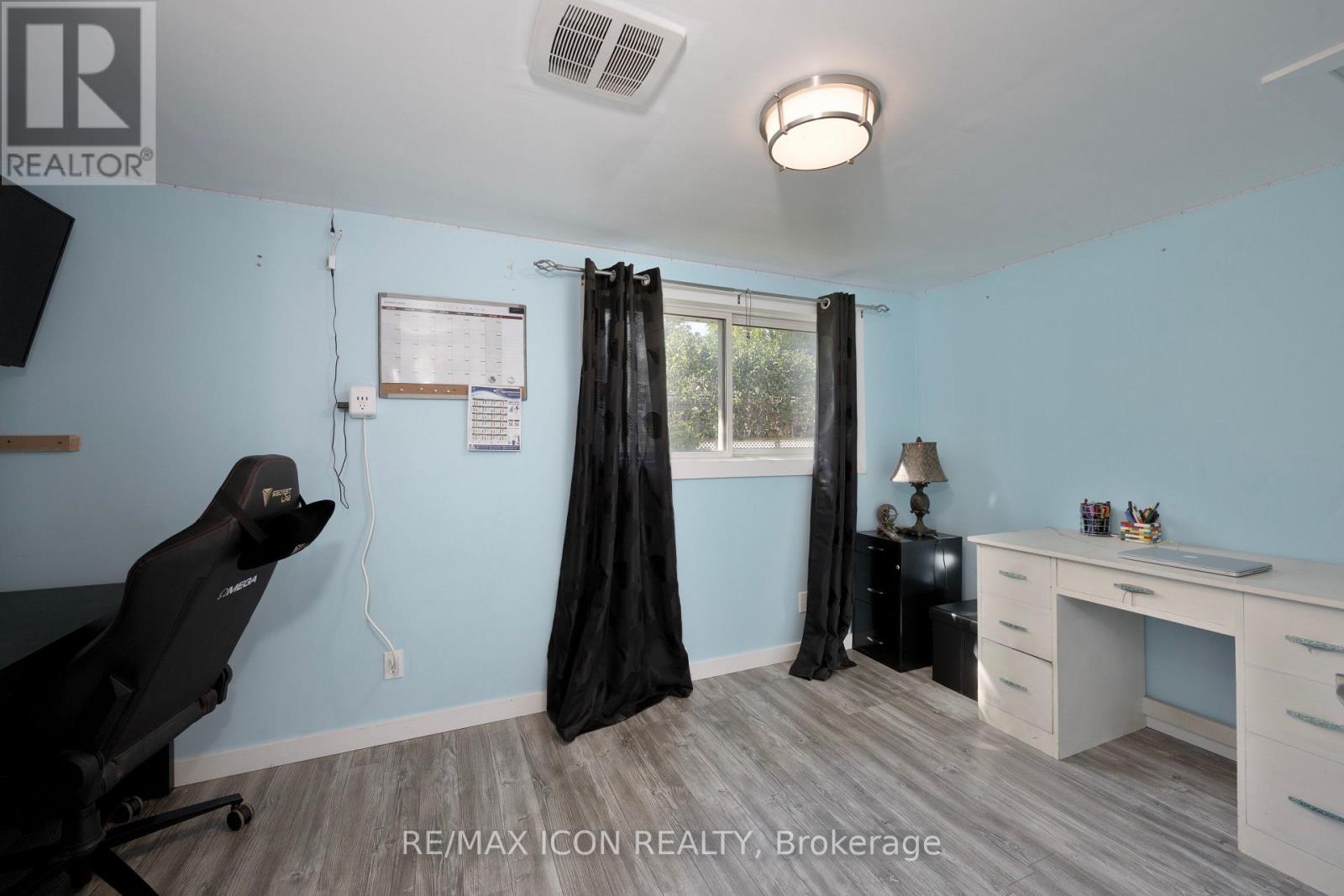 196 CAMERON STREET - 16
