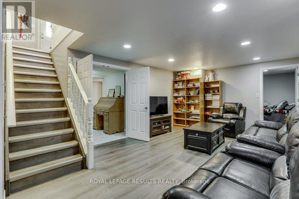 9232 EAST STREET - Image 28