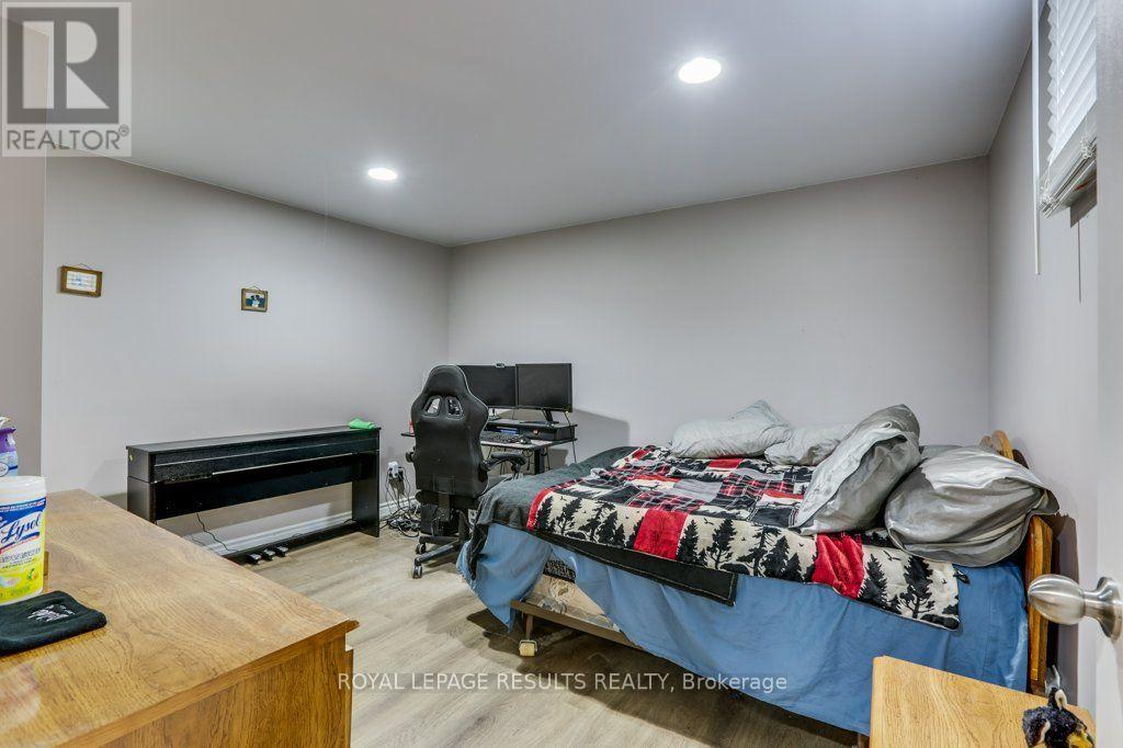 9232 EAST STREET - Image 31