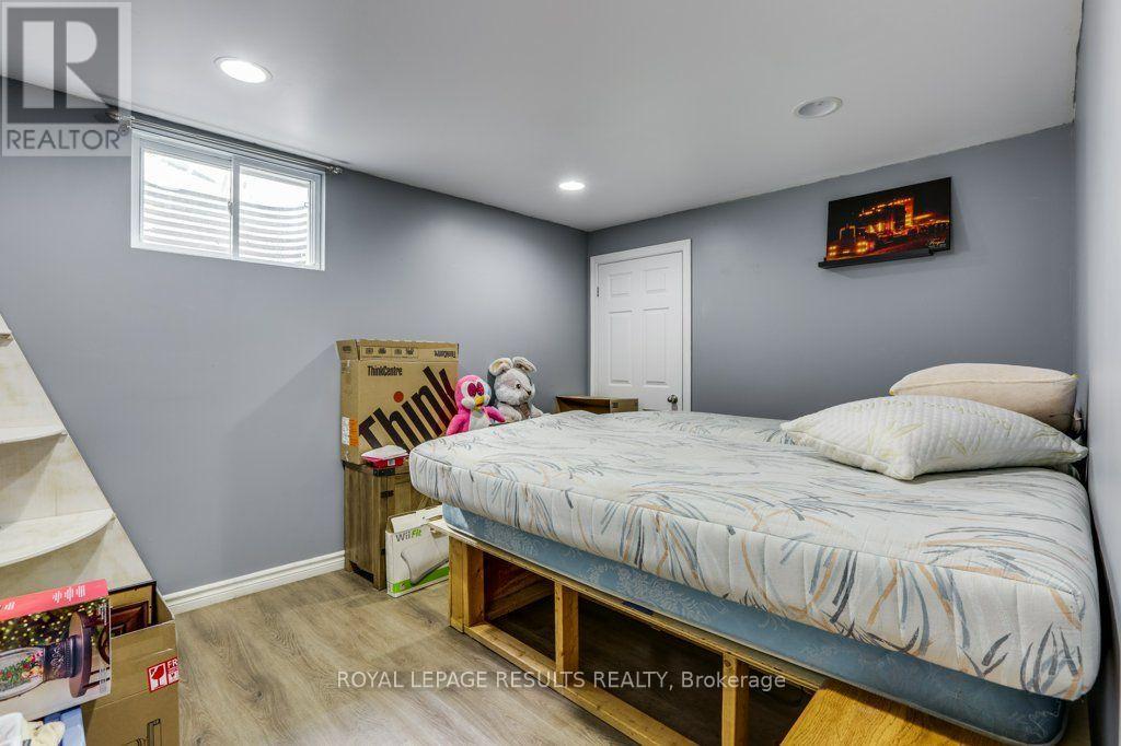 9232 EAST STREET - Image 33