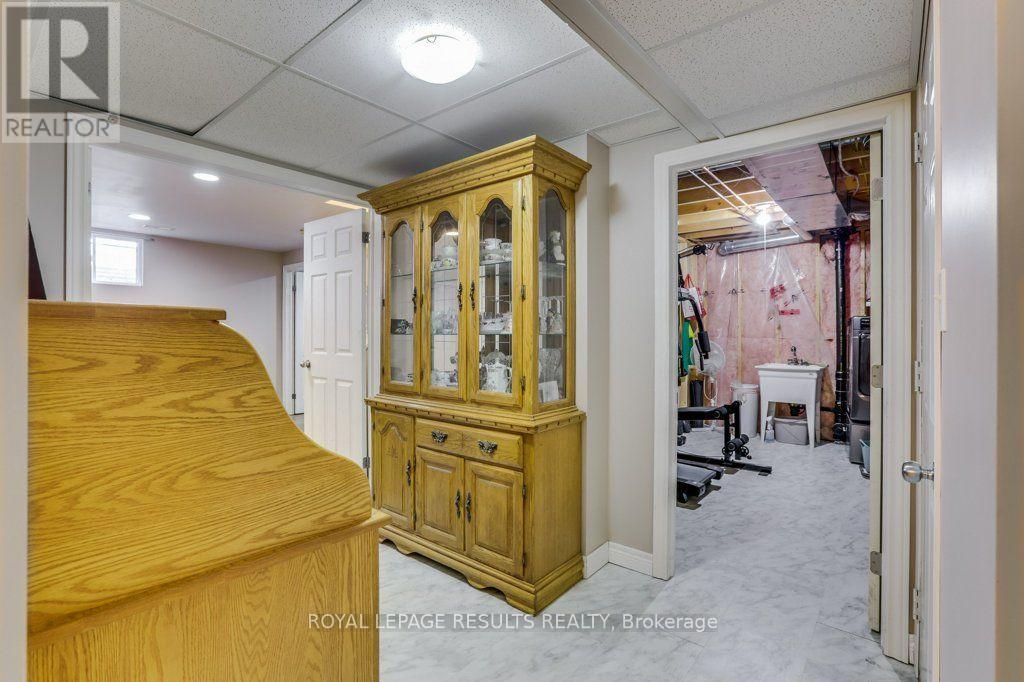 9232 EAST STREET - Image 36
