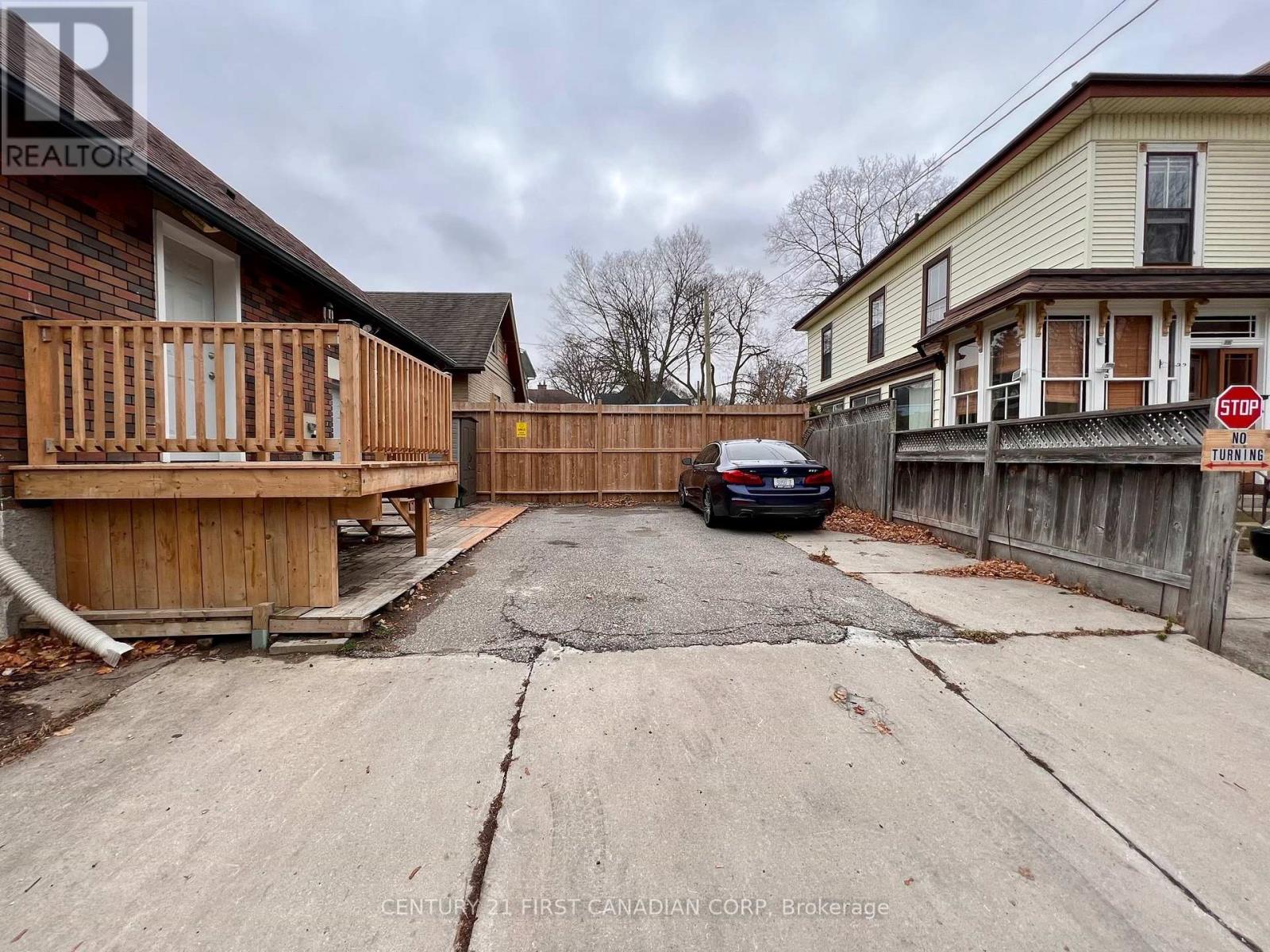 27 WHARNCLIFFE ROAD S, London South (South E) — photo 2