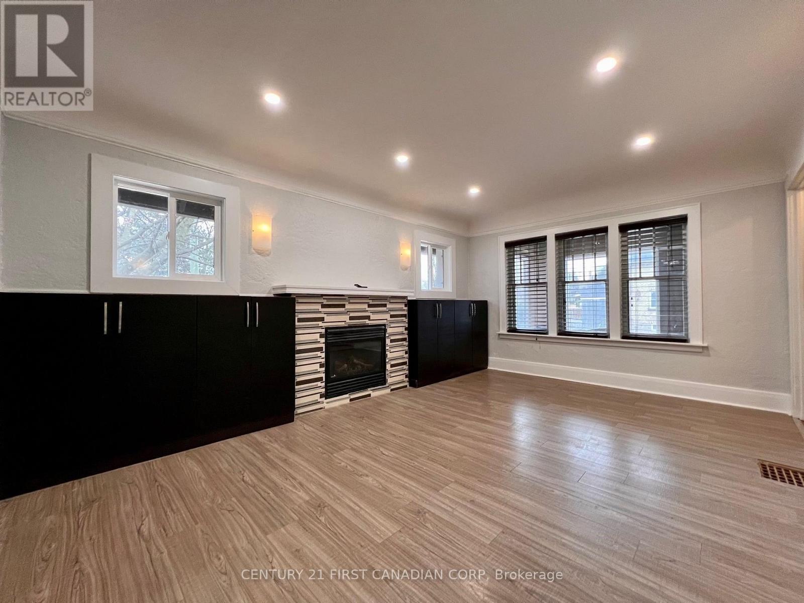 27 WHARNCLIFFE ROAD S, London South (South E) — photo 6