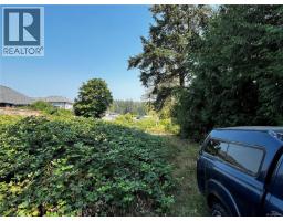 3409 Luxton Rd, Langford, BC V9C2Z3 Photo 9