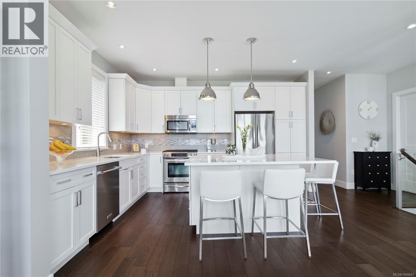 708 Demel Pl - 9