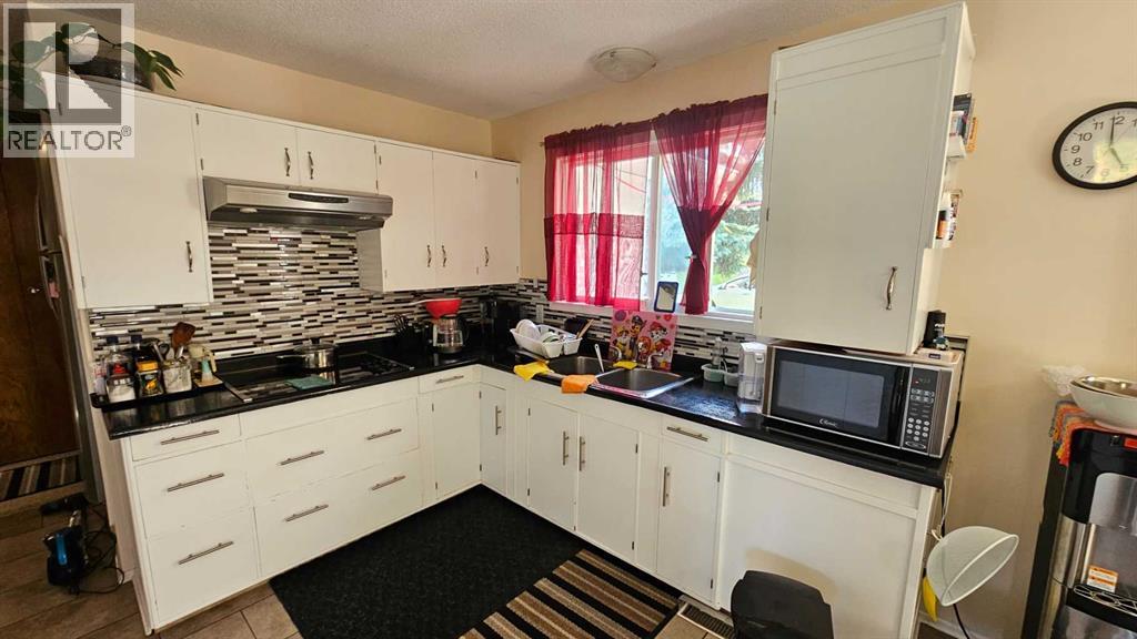 5006 45 Street - Image 17