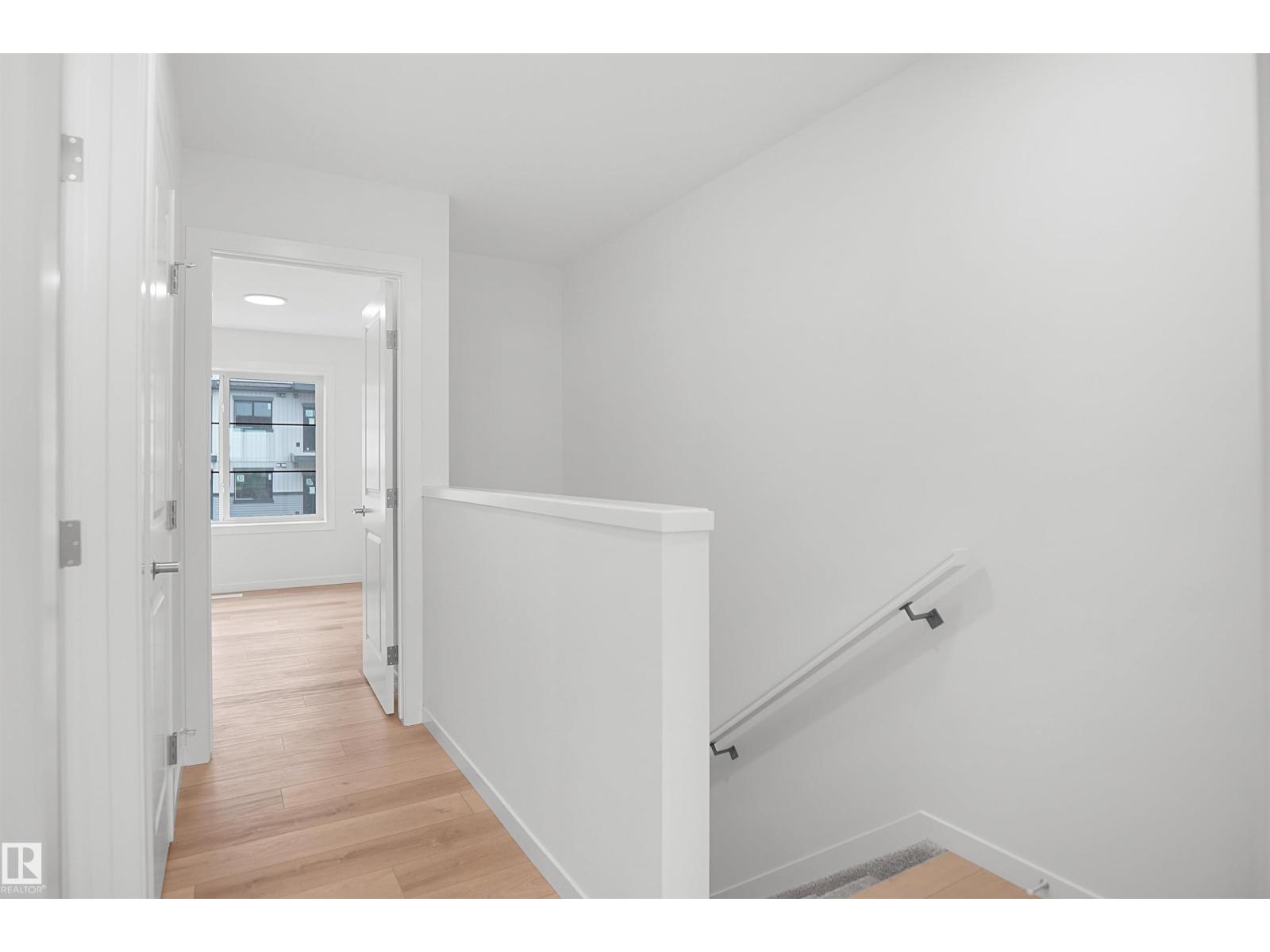 #18 3705 141 ST SW - 15