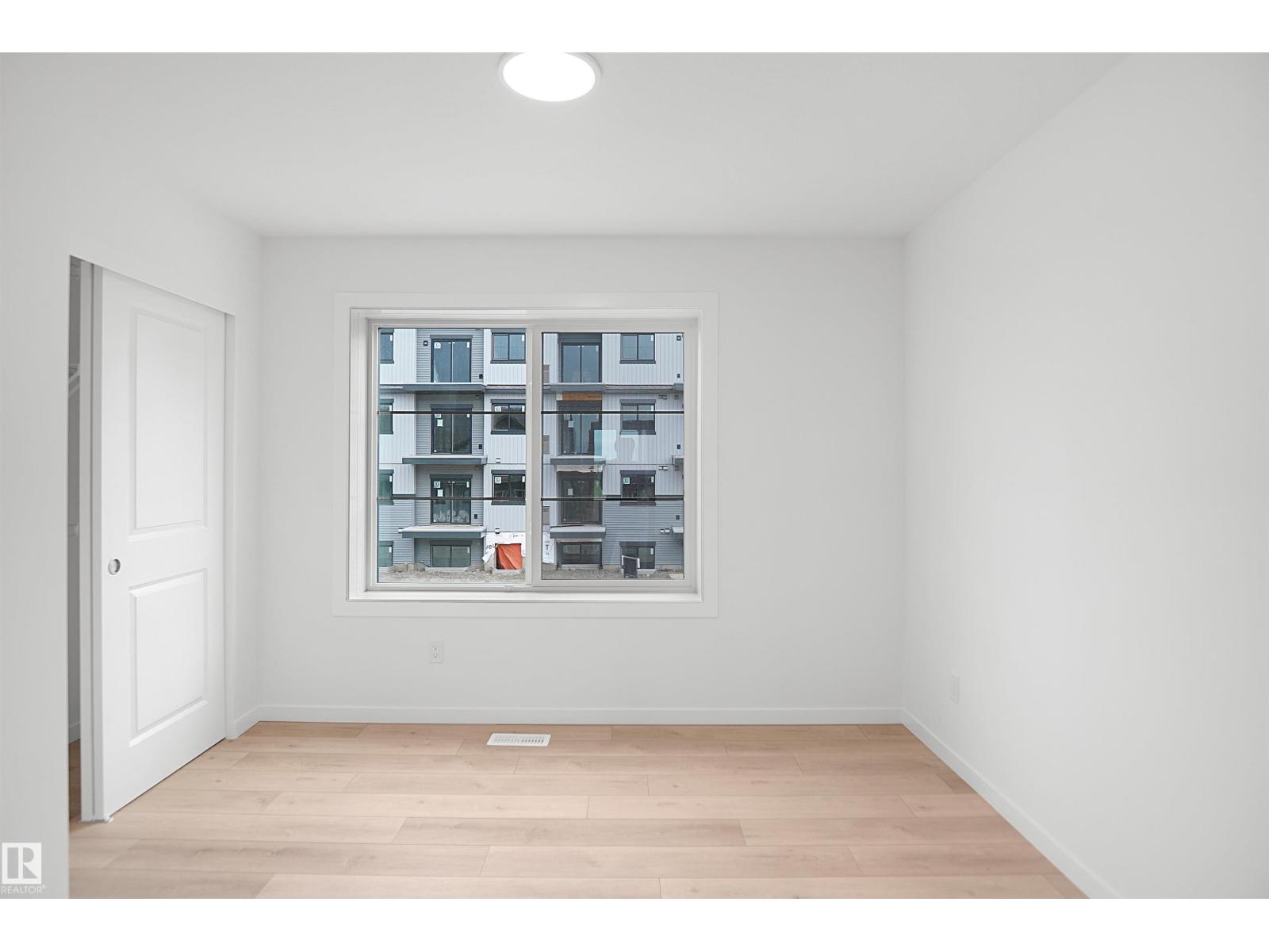 #18 3705 141 ST SW - 17