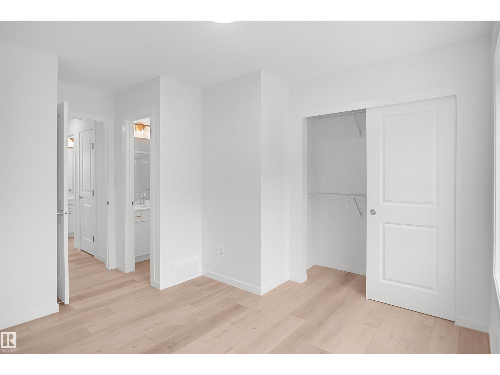 #18 3705 141 ST SW - 18