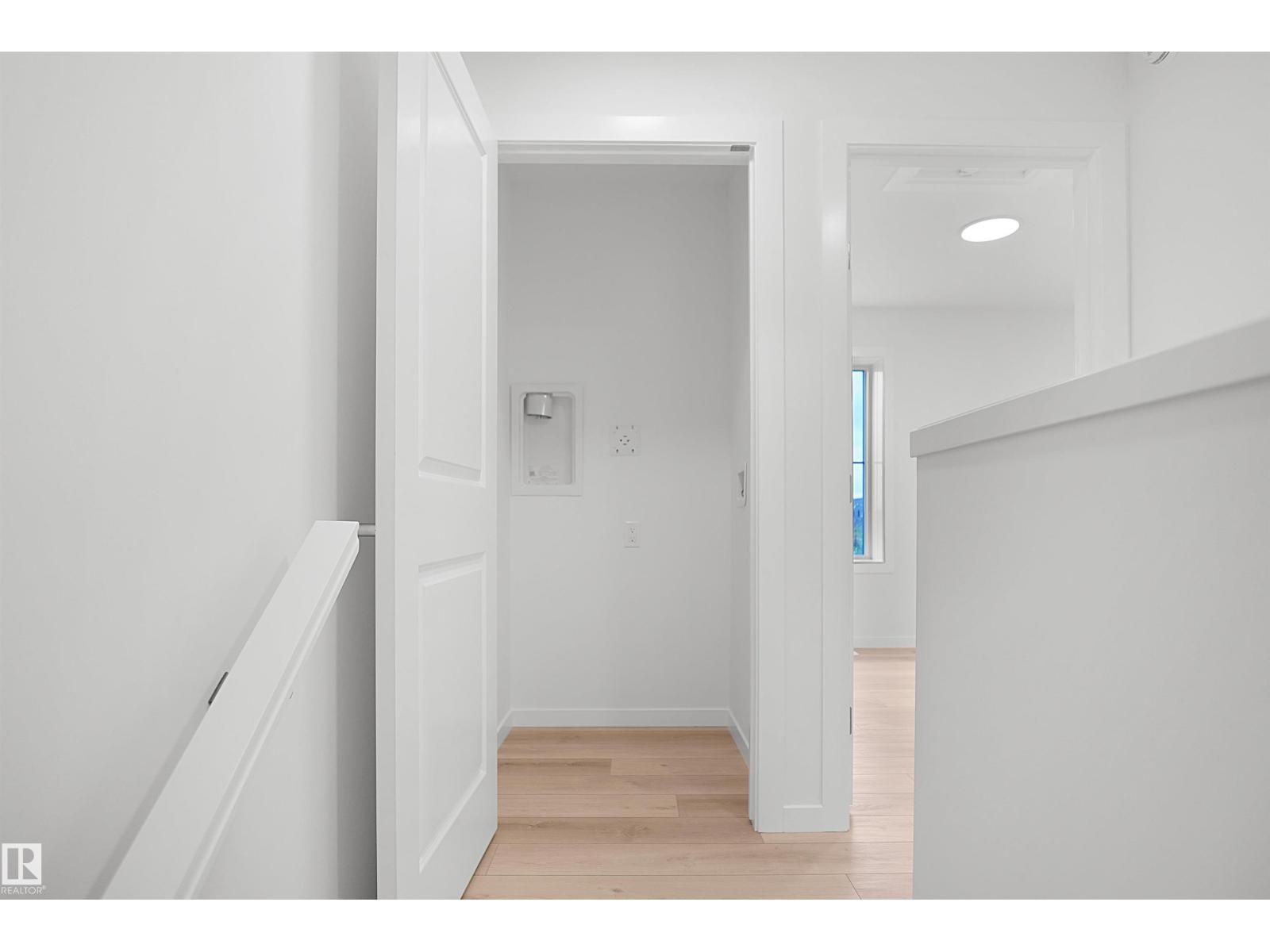 #18 3705 141 ST SW - 24