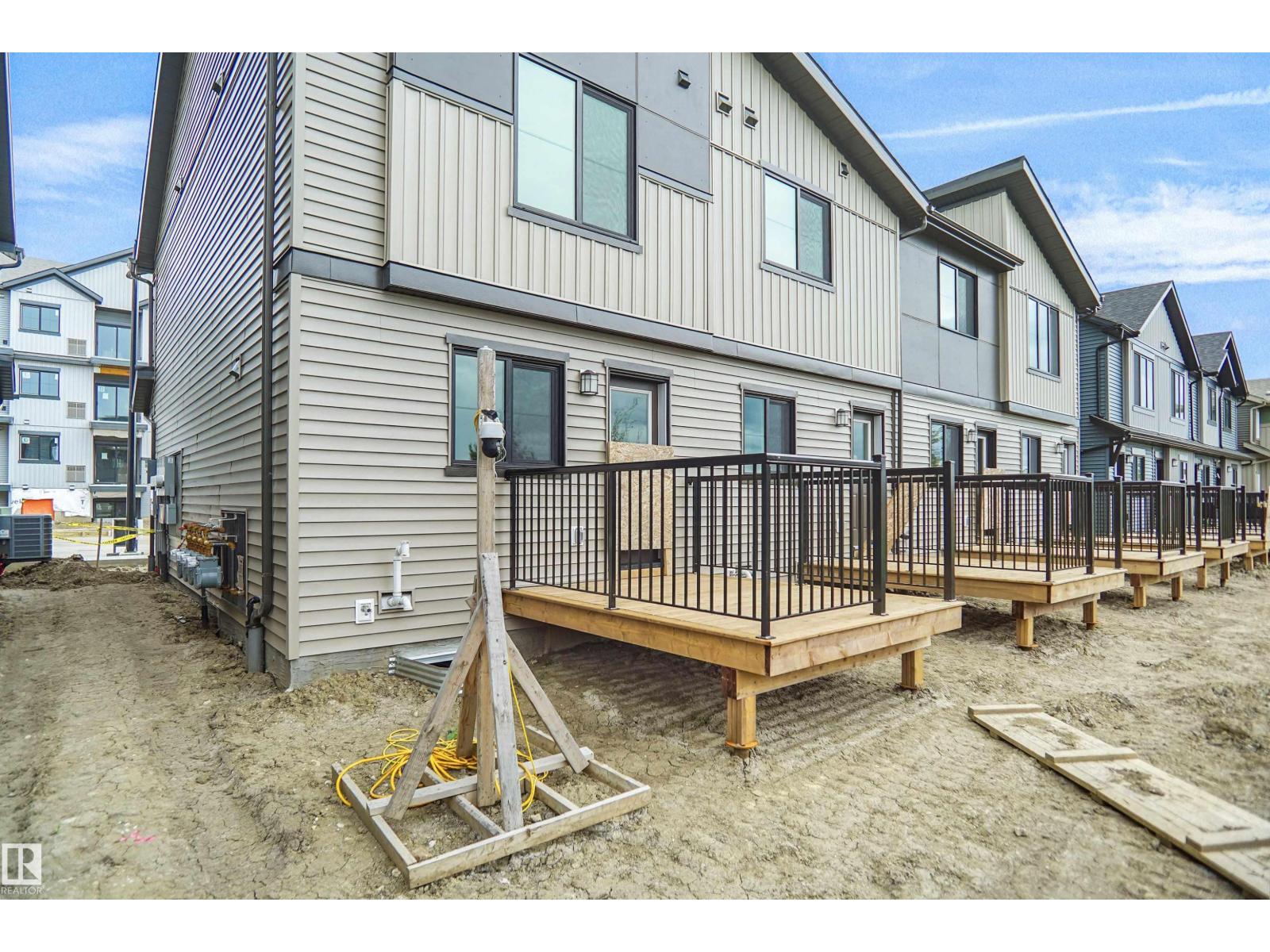 #18 3705 141 ST SW - 25