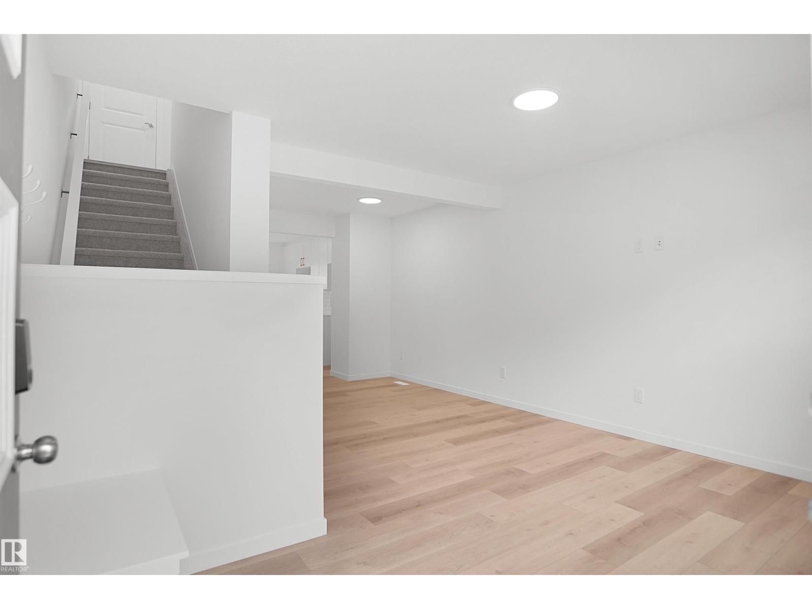 #18 3705 141 ST SW - 5