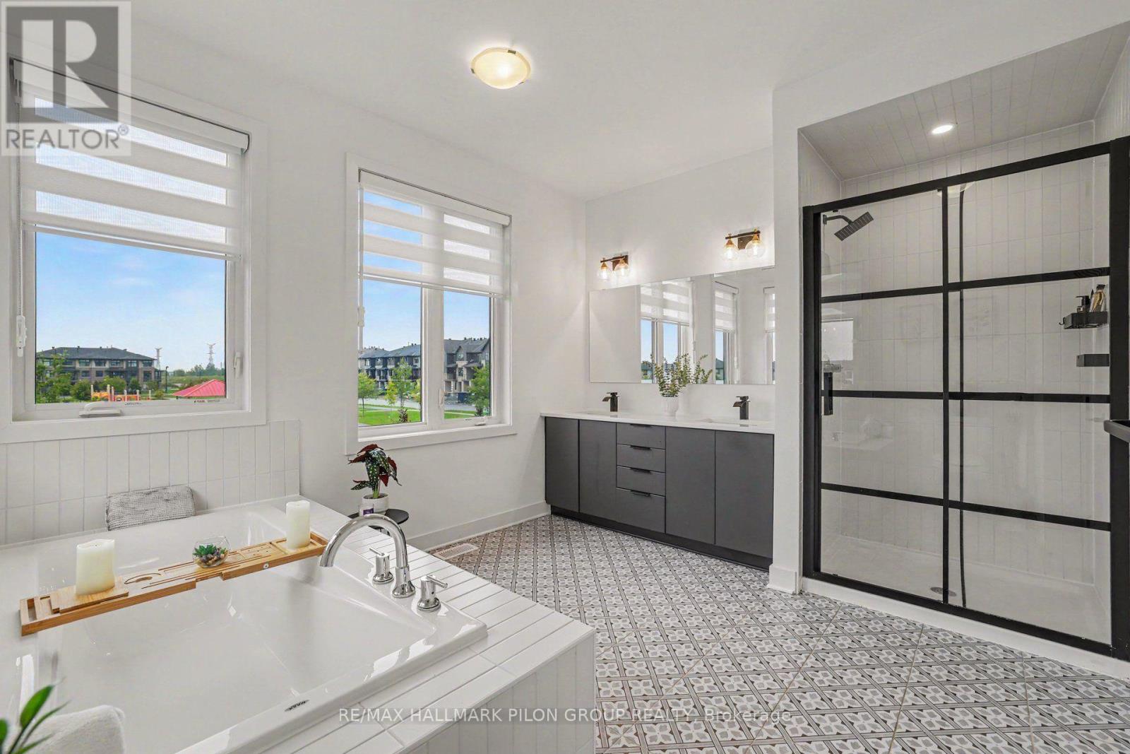308 CORNICE STREET, Ottawa. Luxury613. By Peter Sagos - Image 17