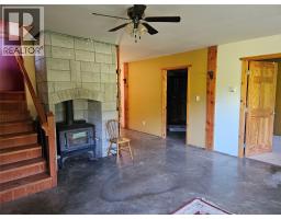 Kitchen - 325 East Wilson Creek  E Road, Rosebery, BC V0G1S1 Photo 11