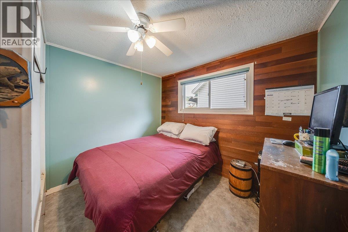 2038 Sixth Avenue, Trail