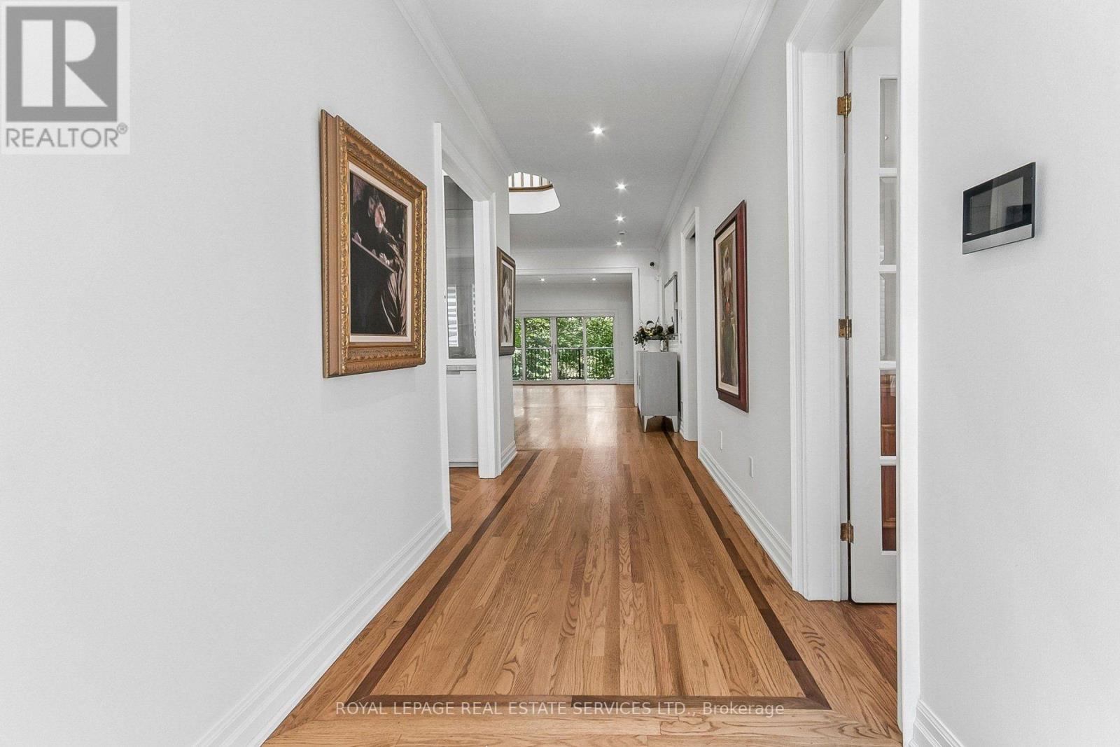 42 RYKERT CRESCENT - 2