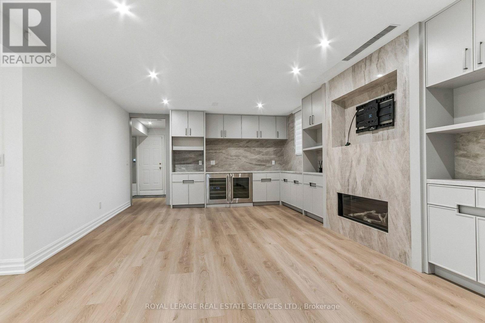 42 RYKERT CRESCENT - 37