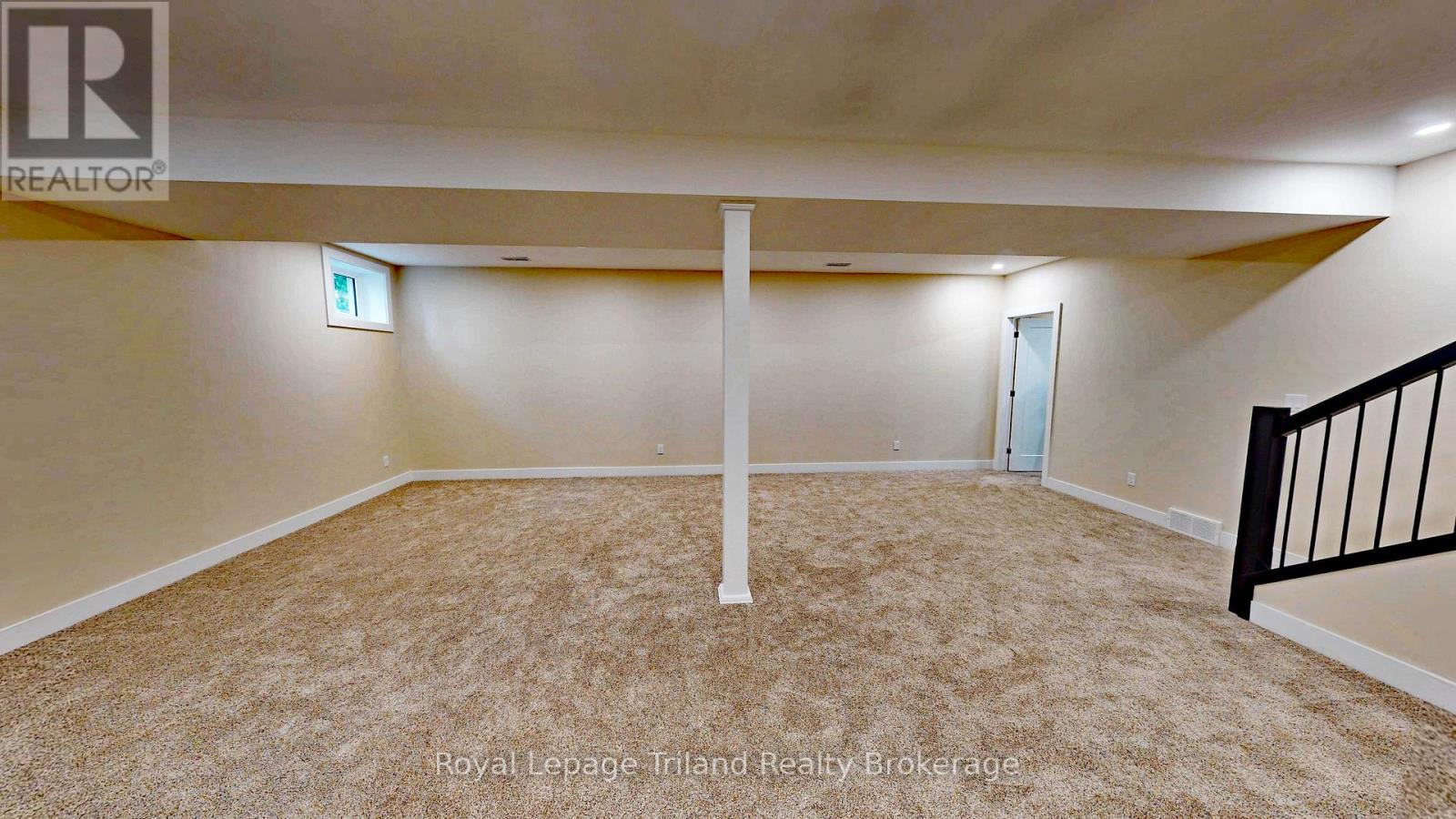 276 MAIN STREET W - 15
