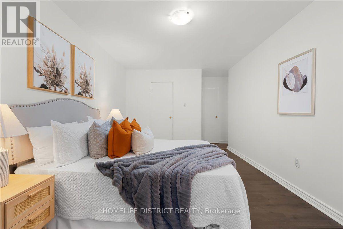 #404 3420 EGLINTON AVENUE E - 19