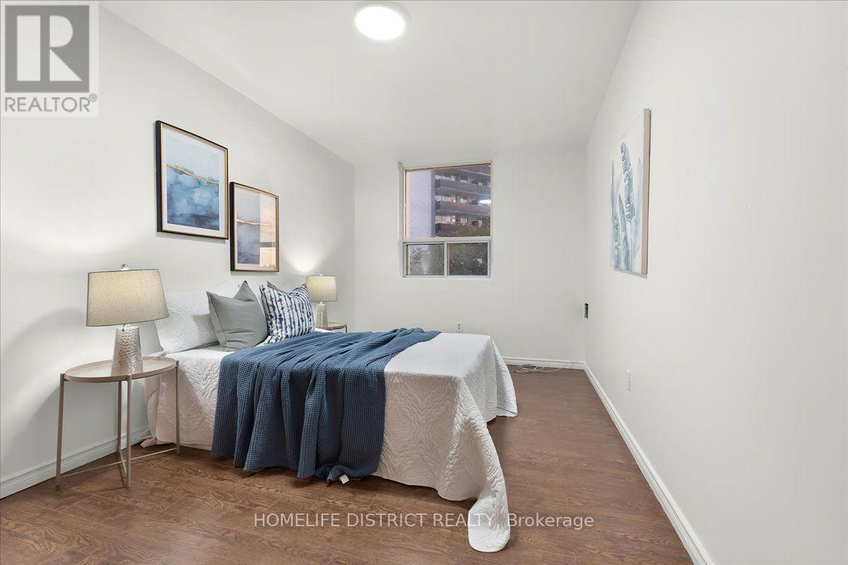 #404 3420 EGLINTON AVENUE E - 22