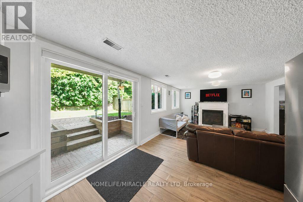 987 COPPERFIELD DRIVE - Image 40
