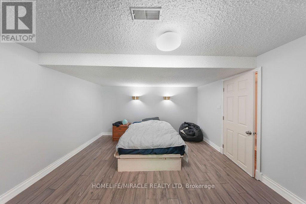 987 COPPERFIELD DRIVE - Image 42