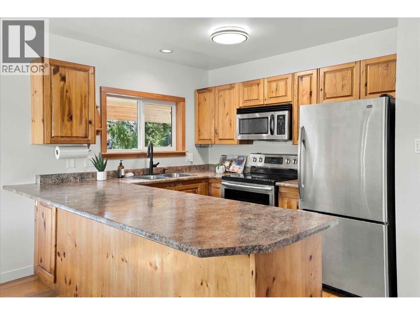 2323 ASPEN COURT, Whistler — photo 9