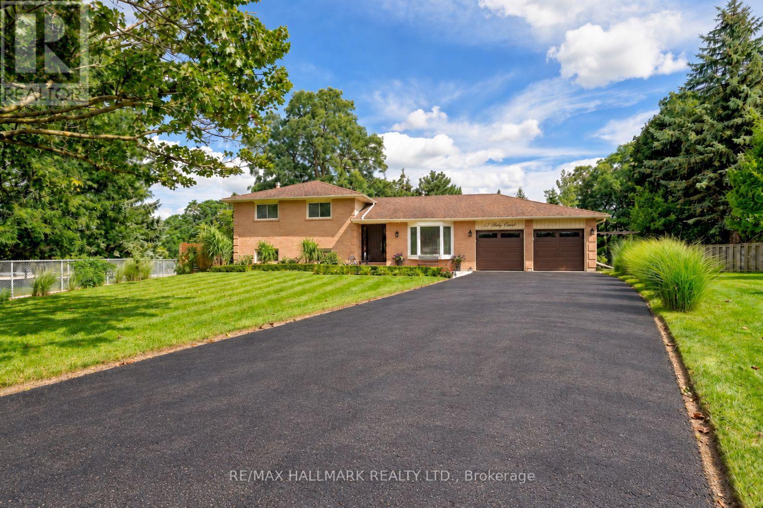 13 TOBY COURT, East Gwillimbury (Holland Landing) — photo 1