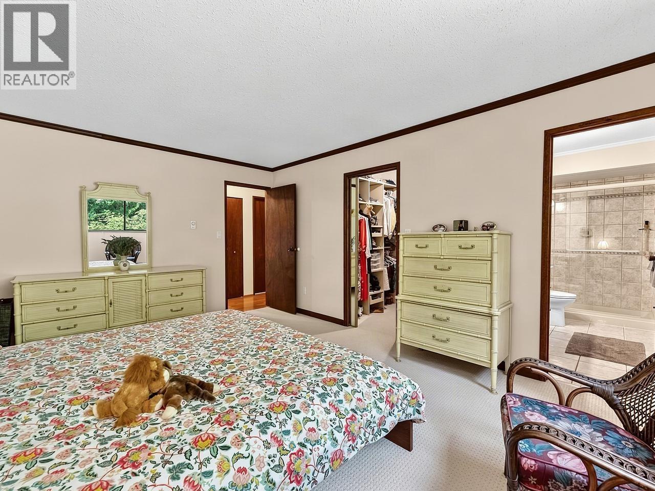8568 BEDORA PLACE, West Vancouver