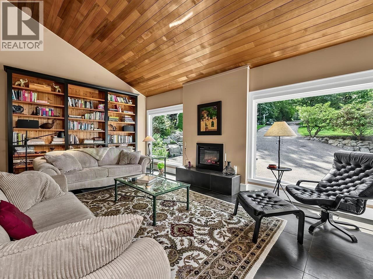 8568 BEDORA PLACE, West Vancouver