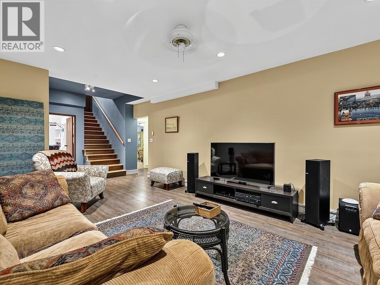 8568 BEDORA PLACE, West Vancouver