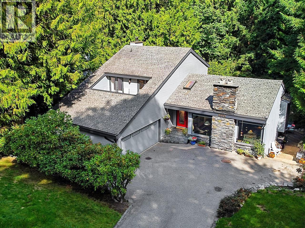 8568 BEDORA PLACE, West Vancouver