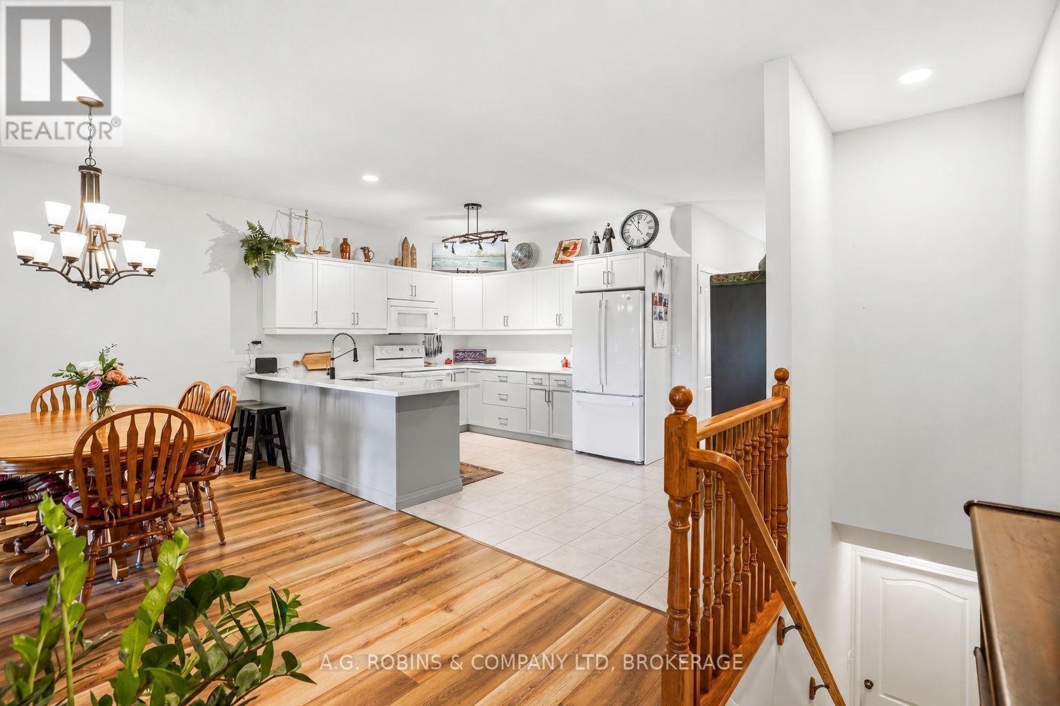 98 MAPLE STREET - 12