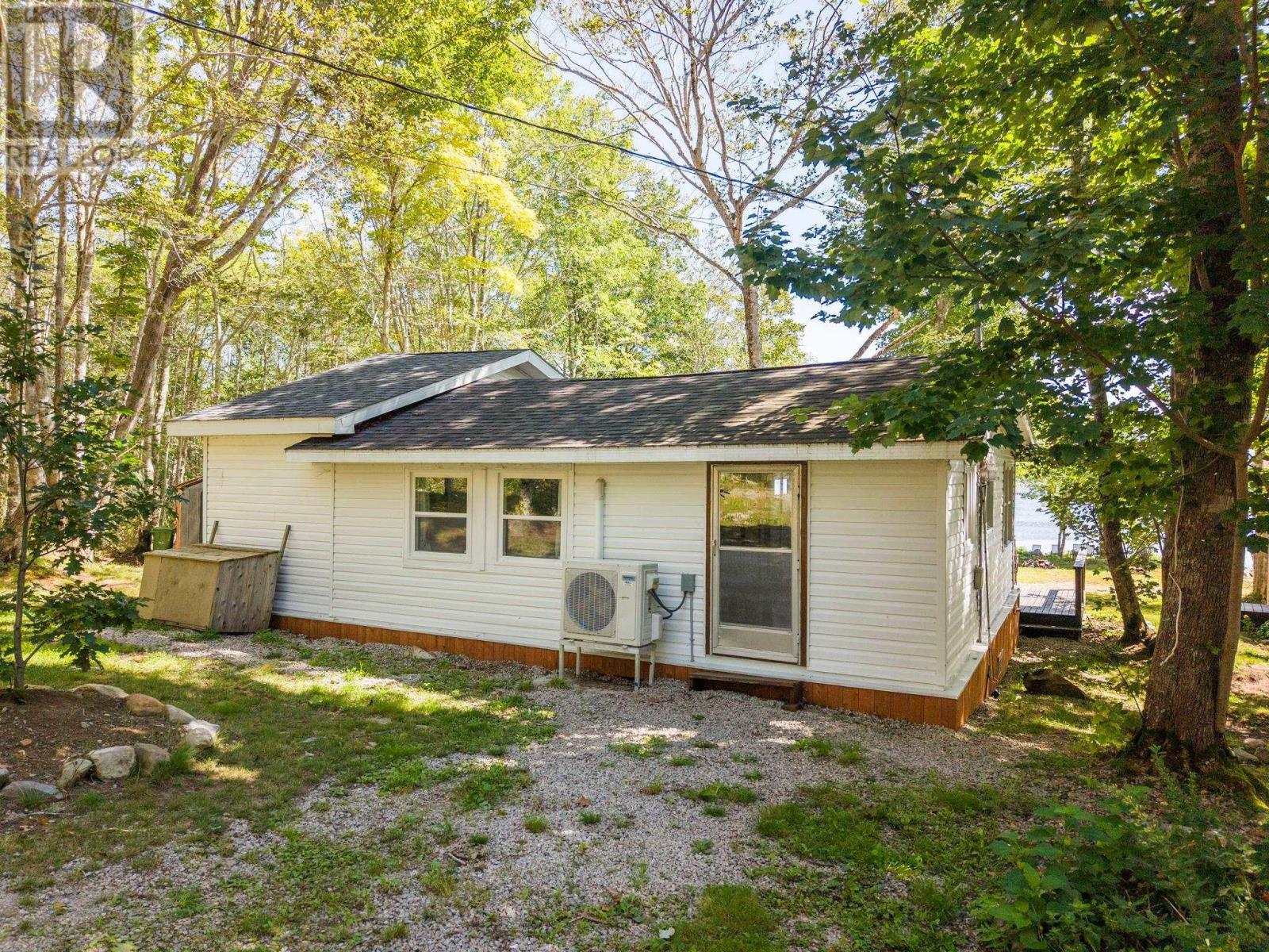 73 Beechwood Drive, Forest Glen — photo 4