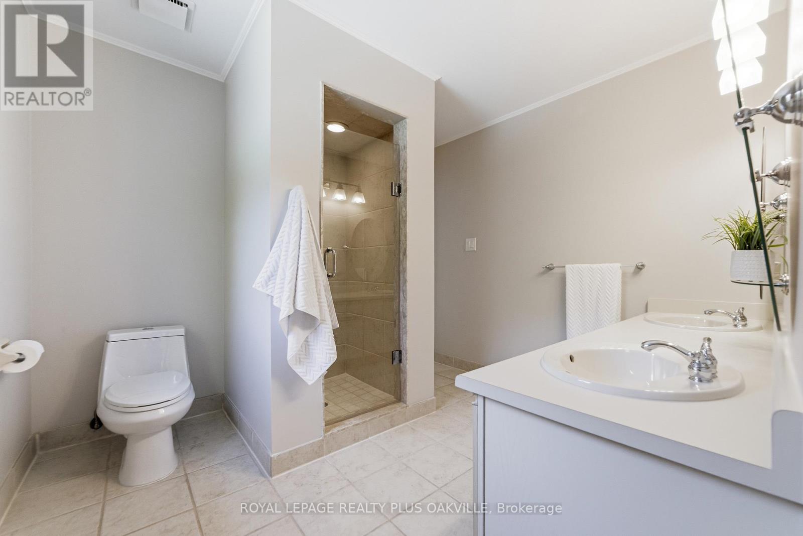1113 VALLEYWOOD COURT - Image 25