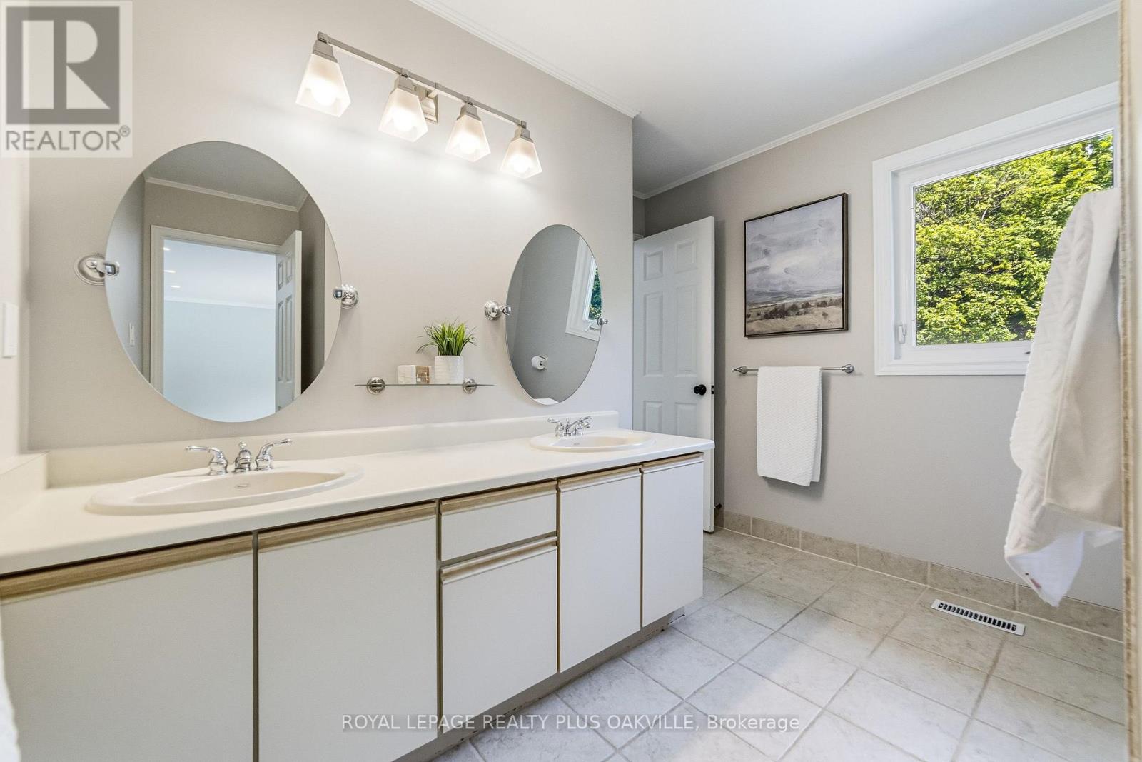 1113 VALLEYWOOD COURT - Image 26