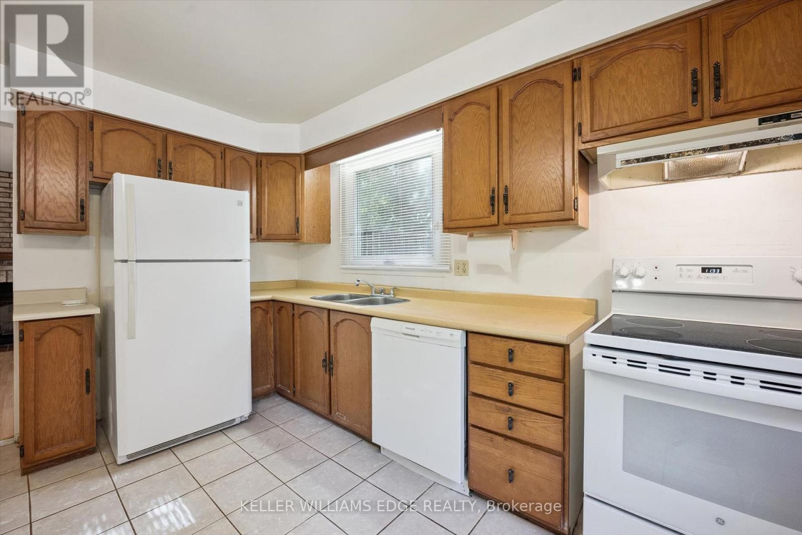 2181 JOYCE STREET - 13